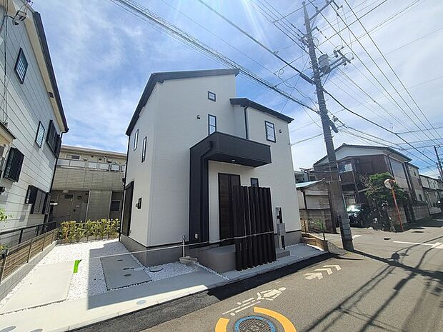 五感で感じる、現地でしかわからない事も沢山ございます。周辺環境なども一緒にご案内いたしますのでお気軽にお問合せください。 