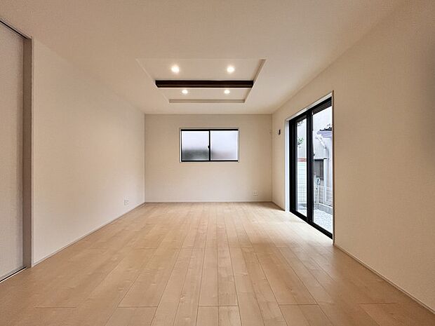 2面採光を確保した明るいリビングは、爽やかな風を感じる居心地の良い空間です。 