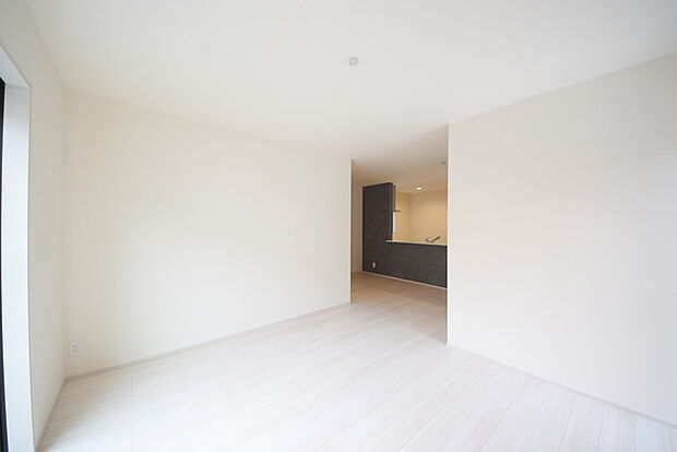 夕食の時間。家族、友人、両親、親戚との会話がより料理を美味しくしてくれる。あっという間に時間が過ぎてしまう居心地の良さは、普段はほっとする空間としてここにあります。