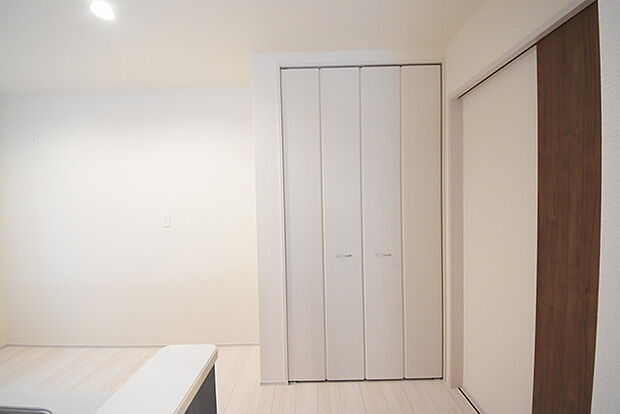 収納豊富な間取りで家の中がスッキリ片付きそうです。