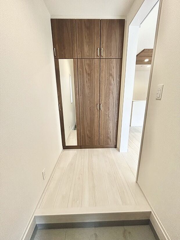 お客様をお迎えする玄関、お家の出入りもスムーズに行えます。