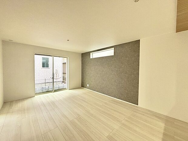 夕食の時間。家族、友人、両親、親戚との会話がより料理を美味しくしてくれる。あっという間に時間が過ぎてしまう居心地の良さは、普段はほっとする空間としてここにあります。 