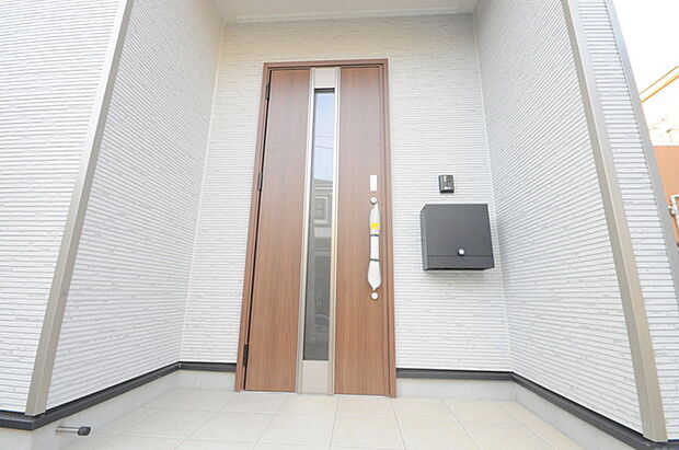 お客様をお迎えする玄関、お家の出入りもスムーズに行えます。