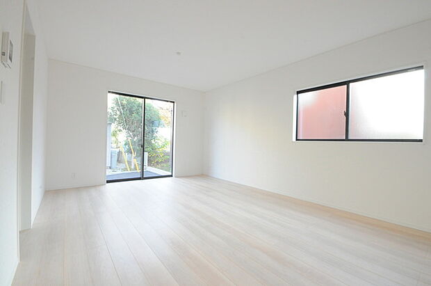 夕食の時間。家族、友人、両親、親戚との会話がより料理を美味しくしてくれる。あっという間に時間が過ぎてしまう居心地の良さは、普段はほっとする空間としてここにあります。