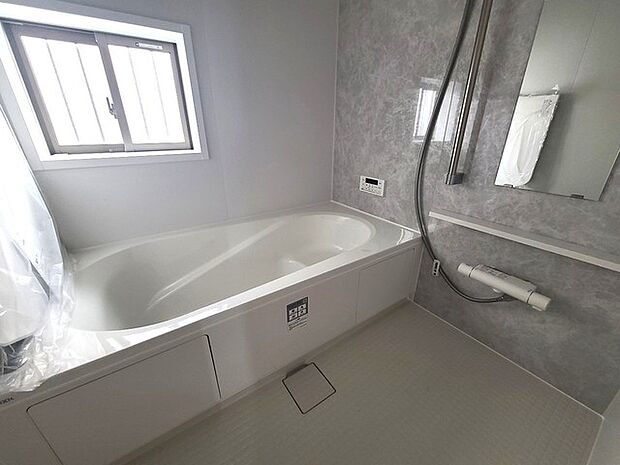 1日の疲れを取るゆとりある浴室です。