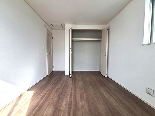 大容量クローゼット付き!家族の成長と共に増える荷物もスッキリ収納。