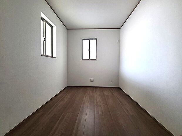 2面採光を確保した明るい室内は、爽やかな風を感じる居心地の良い空間です。