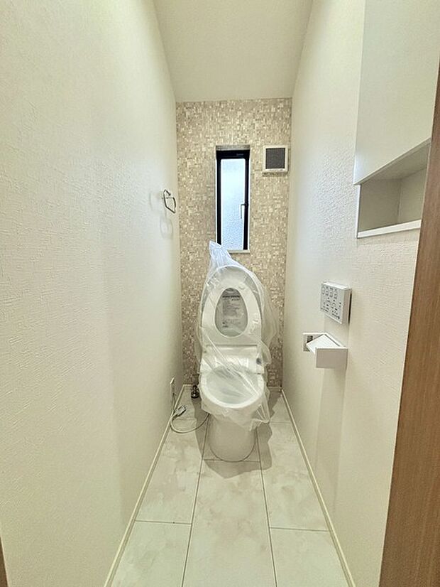 1.2階にそれぞれトレイがございます。朝の混雑時に分散して利用できるほか、ゲスト用としても使い分けることもできます。 