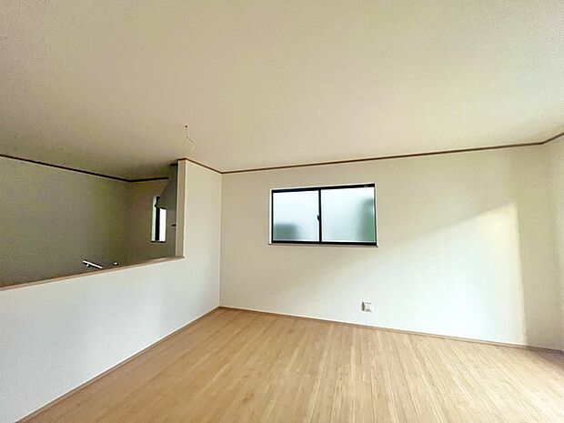 家族が一番集まる場所だから広々としつつも素敵な空間であって欲しい。皆がくつろぐリビングからキッチンまでが一つに繋がる空間。