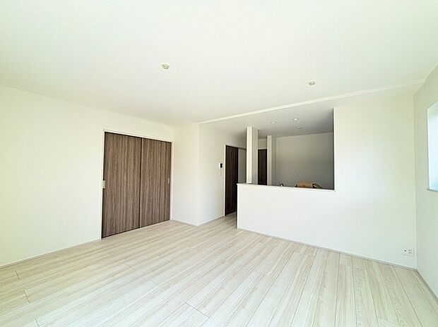 リビングは家具の配置も思いのまま。自由度が高い設計です。