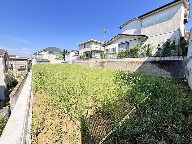 土地面積正味約88.68坪　建物参考プランは平屋です。