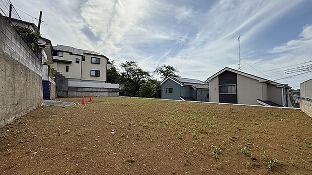 五感で感じる、現地でしかわからない事も沢山ございます。周辺環境なども一緒にご案内いたしますのでお気軽にお問合せください。 