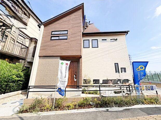 五感で感じる、現地でしかわからない事も沢山ございます。周辺環境なども一緒にご案内いたしますのでお気軽にお問合せください。