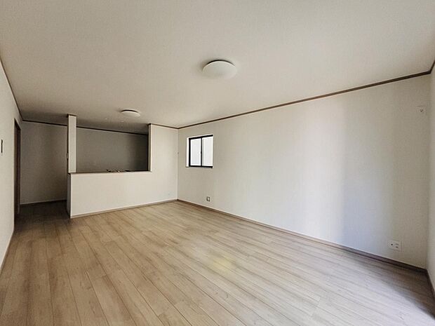 リビングは家具の配置も思いのまま。自由度が高い設計です。 