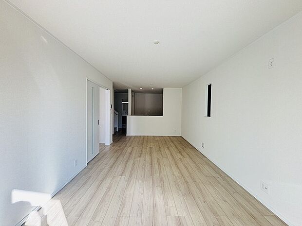 夕食の時間。家族、友人、両親、親戚との会話がより料理を美味しくしてくれる。あっという間に時間が過ぎてしまう居心地の良さは、普段はほっとする空間としてここにあります。