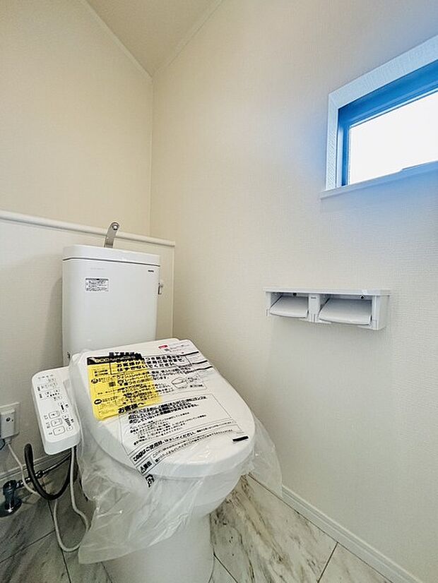 1.2階にそれぞれトレイがございます。朝の混雑時に分散して利用できるほか、ゲスト用としても使い分けることもできます。 