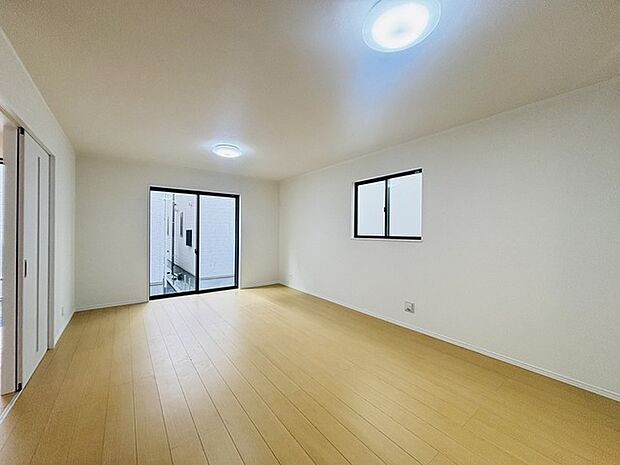 リビングは家具の配置も思いのまま。自由度が高い設計です。 