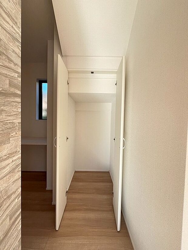 収納豊富な間取りで家の中がスッキリ片付きそうです。 