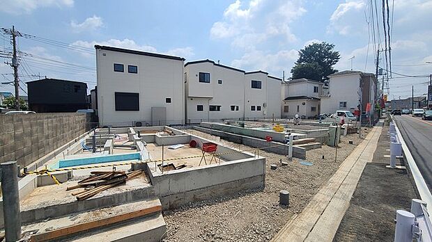 商業施設が徒歩圏内に充実、日々のお買い物も安心な環境です。