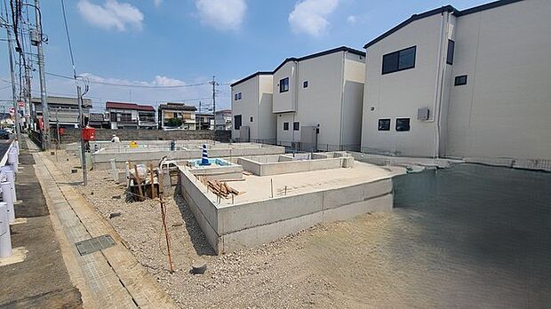 五感で感じる、現地でしかわからない事も沢山ございます。周辺環境なども一緒にご案内いたしますのでお気軽にお問合せください。