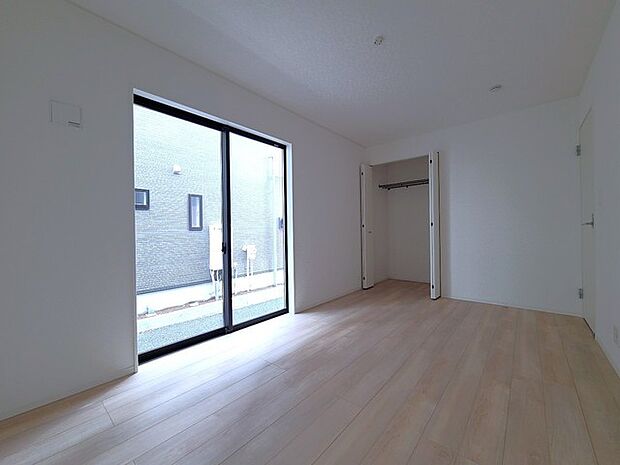 大容量クローゼット付き!家族の成長と共に増える荷物もスッキリ収納。