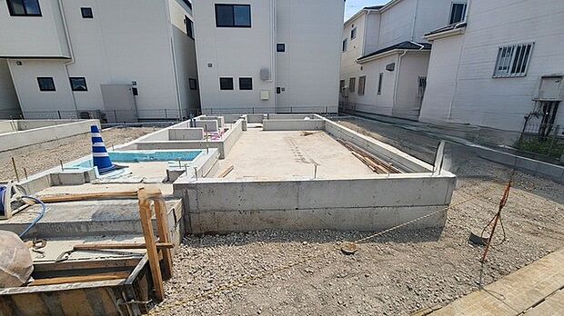 五感で感じる、現地でしかわからない事も沢山ございます。周辺環境なども一緒にご案内いたしますのでお気軽にお問合せください。