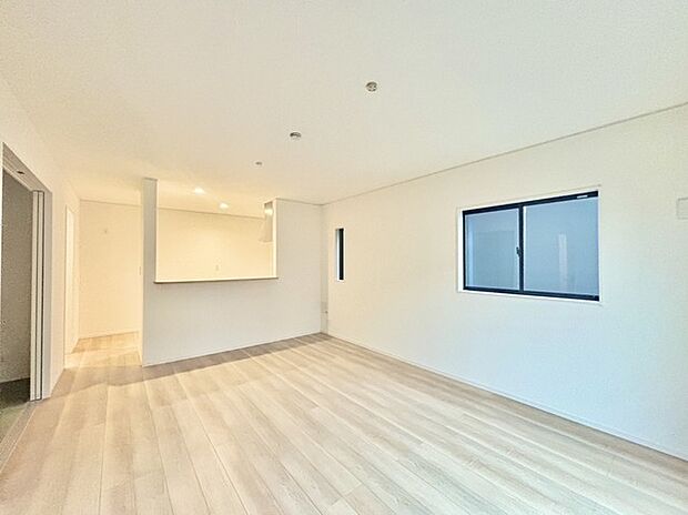 夕食の時間。家族、友人、両親、親戚との会話がより料理を美味しくしてくれる。あっという間に時間が過ぎてしまう居心地の良さは、普段はほっとする空間としてここにあります。