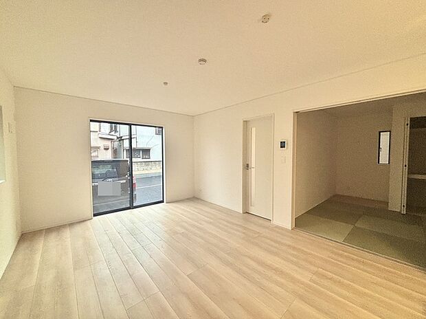 リビングは家具の配置も思いのまま。自由度が高い設計です。