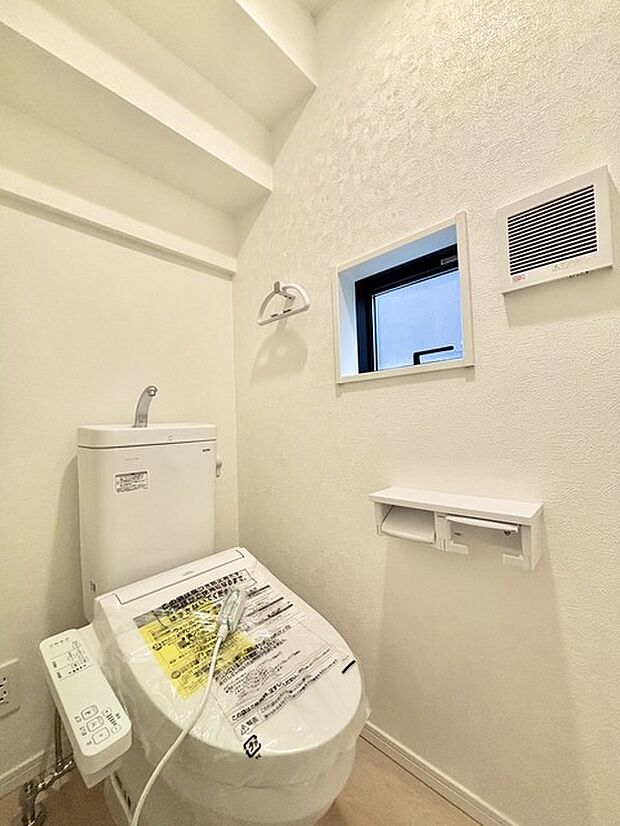 1.2階にそれぞれトレイがございます。朝の混雑時に分散して利用できるほか、ゲスト用としても使い分けることもできます。