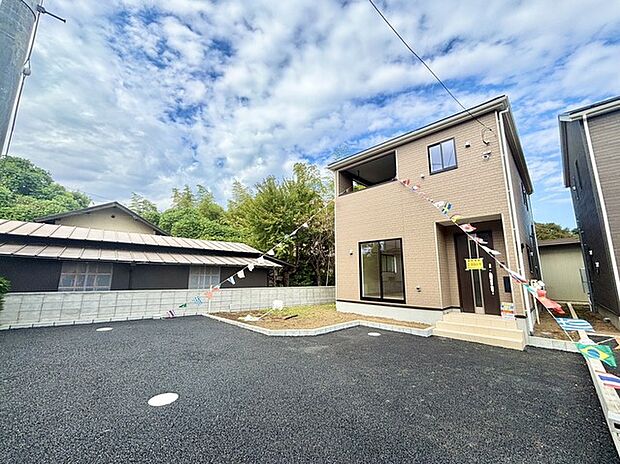 五感で感じる、現地でしかわからない事も沢山ございます。周辺環境なども一緒にご案内いたしますのでお気軽にお問合せください。 