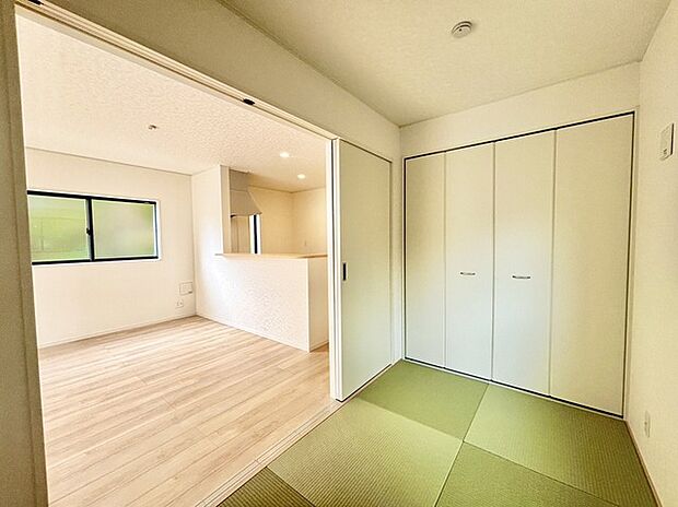 和室があるとやはりどこか心落ち着いてしまいます。