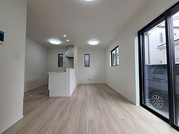 夕食の時間。家族、友人、両親、親戚との会話がより料理を美味しくしてくれる。あっという間に時間が過ぎてしまう居心地の良さは、普段はほっとする空間としてここにあります。