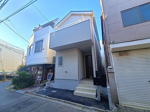 五感で感じる、現地でしかわからない事も沢山ございます。周辺環境なども一緒にご案内いたしますのでお気軽にお問合せください。 