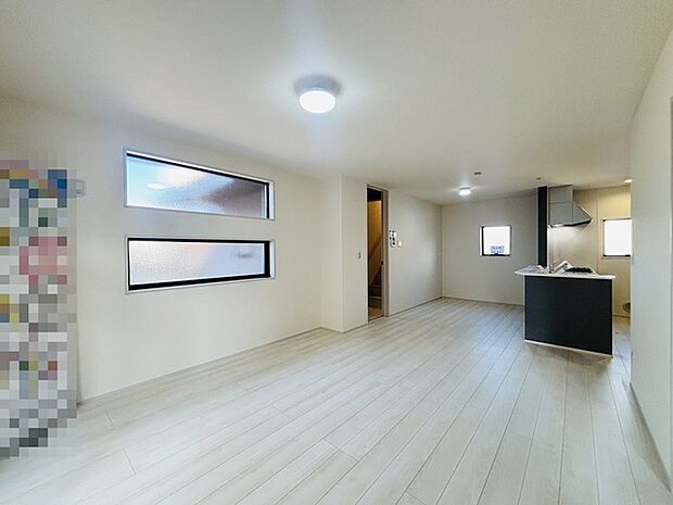 リビングは家具の配置も思いのまま。自由度が高い設計です。 