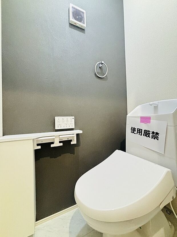 1.2階にそれぞれトレイがございます。朝の混雑時に分散して利用できるほか、ゲスト用としても使い分けることもできます。 