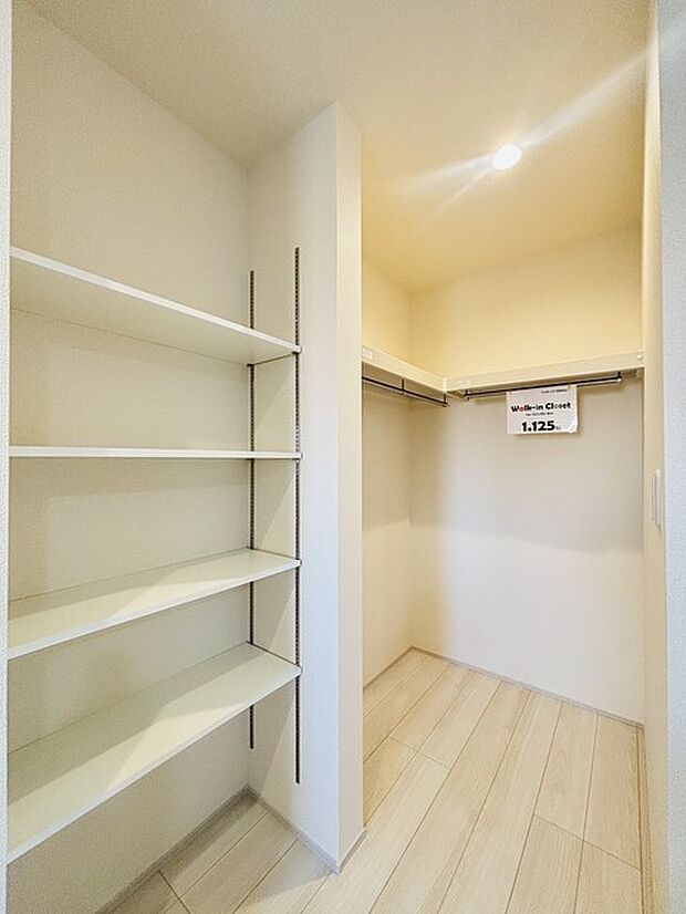 大容量のパントリーがございますので、非常食や食品のストックも沢山置けます。 