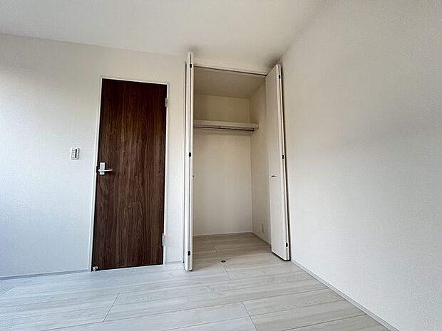 収納豊富な間取りで家の中がスッキリ片付きそうです。 