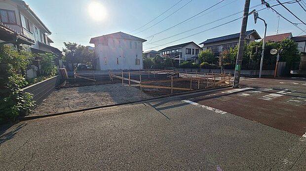 五感で感じる、現地でしかわからない事も沢山ございます。周辺環境なども一緒にご案内いたしますのでお気軽にお問合せください。