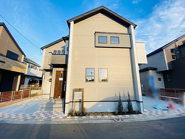 五感で感じる、現地でしかわからない事も沢山ございます。周辺環境なども一緒にご案内いたしますのでお気軽にお問合せください。 