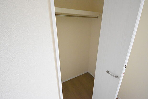 収納豊富な間取りで家の中がスッキリ片付きそうです。 