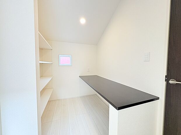 カウンタースペース収納