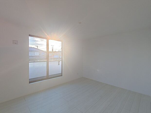 【2階洋室／約7.87帖】 主寝室は広々とした広さを確保しました！