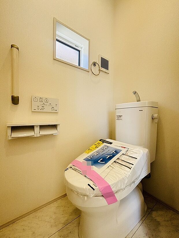 1.2階にそれぞれトレイがございます。朝の混雑時に分散して利用できるほか、ゲスト用としても使い分けることもできます。 