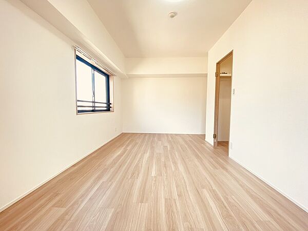 apartment 埼玉県入間市大字下藤沢
地図を見る
