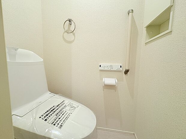 1.2階にそれぞれトレイがございます。朝の混雑時に分散して利用できるほか、ゲスト用としても使い分けることもできます。 