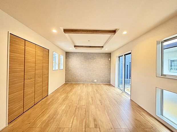 リビングは家具の配置も思いのまま。自由度が高い設計です。