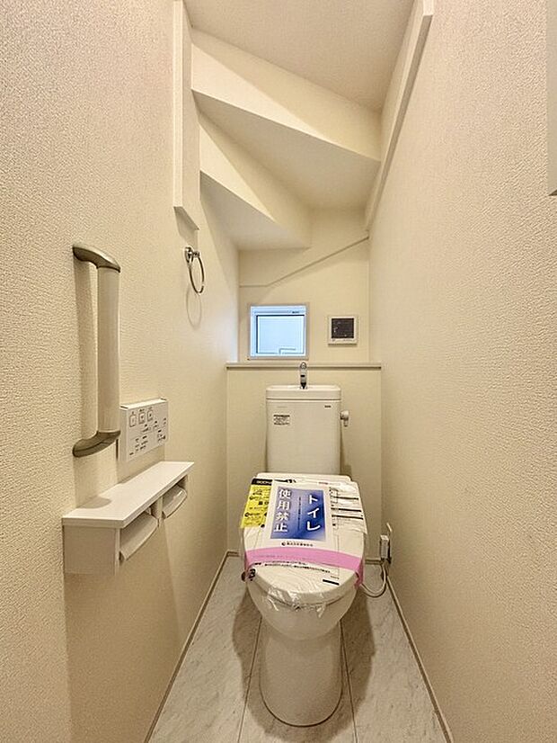 1.2階にそれぞれトレイがございます。朝の混雑時に分散して利用できるほか、ゲスト用としても使い分けることもできます。 