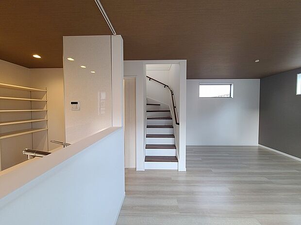 リビングイン階段