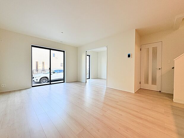 リビングは家具の配置も思いのまま。自由度が高い設計です。