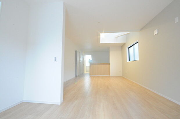 リビングは家具の配置も思いのまま。自由度が高い設計です。